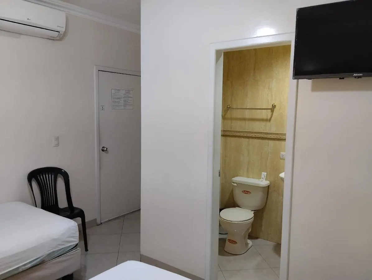 Hotel Jeshua Simmonds 과야킬 게스트하우스